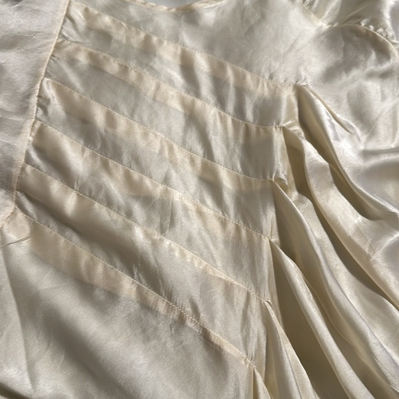 Artists & Revolutionaries Silk High/Low Top, Creamed Peach - Picture 3 of 13